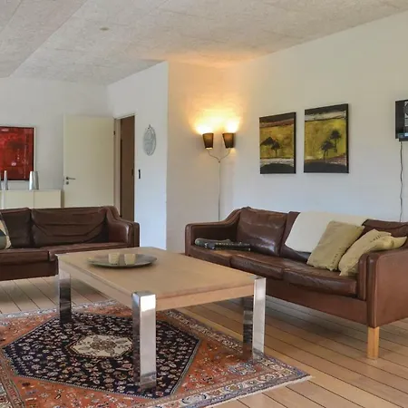 펜션 Three-bedroom In